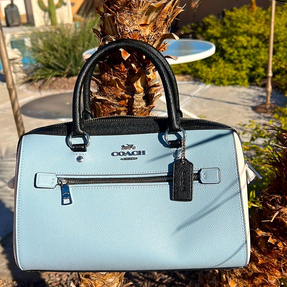 💜COACH PURSE 👛